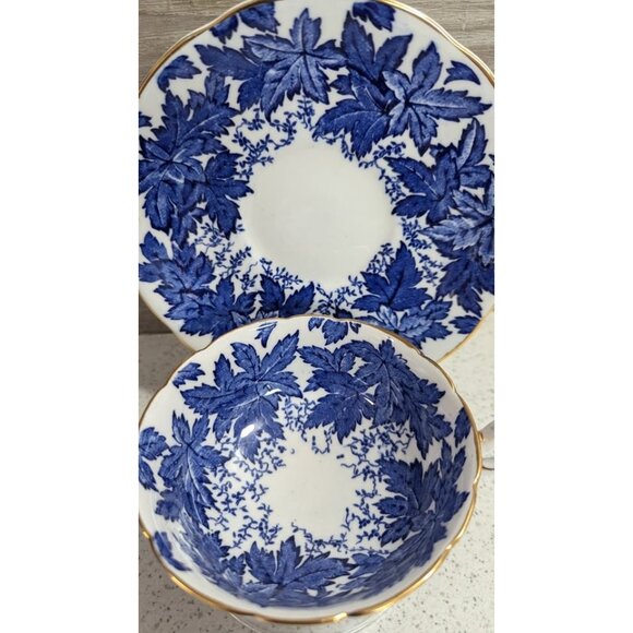 Coalport Cobalt Blue White Leaves Teacup & Saucer Gold Trim England - Picture 2 of 5